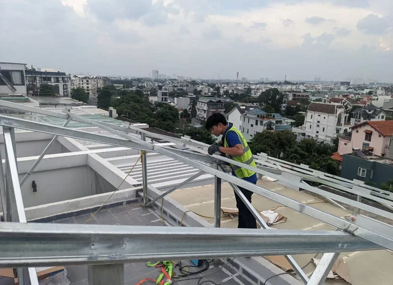 Hệ thống điện mặt trời áp mái Cửa hàng rượu Tây Âu
