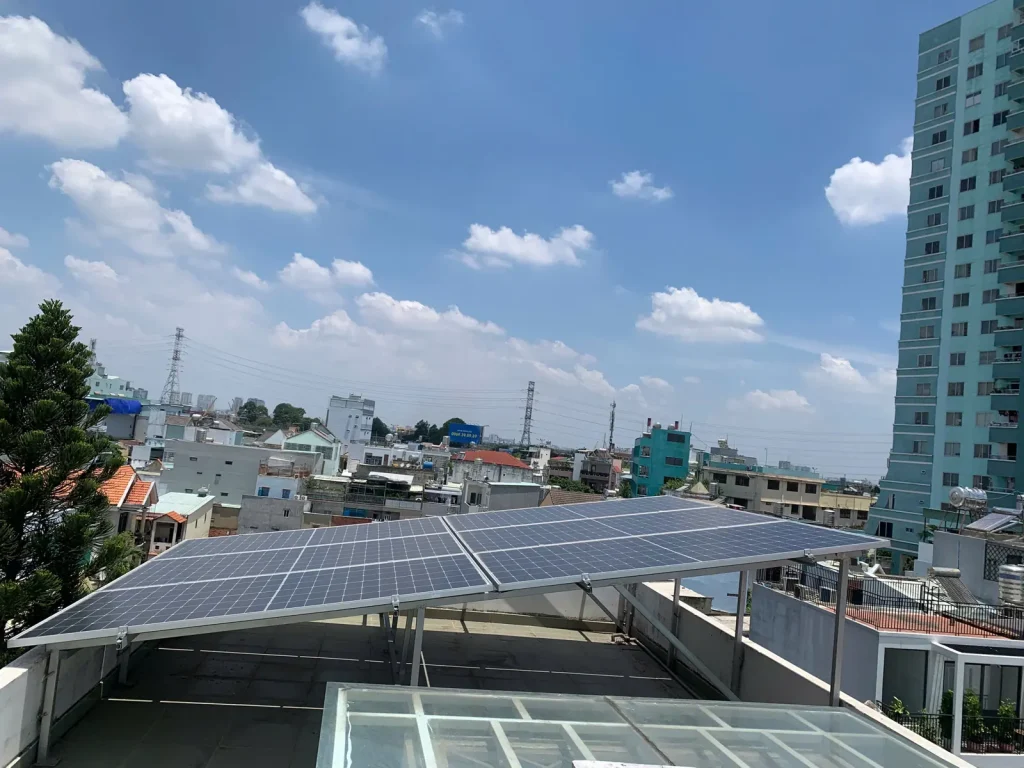 Hệ thống điện mặt trời áp mái 5 kWp nhà anh Cường Quận 9